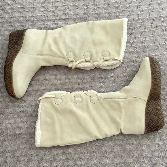 Michael Kors Beaverton Lace Up Sherpa-lined Suede Wedge Boots Cream 8 - Picture 8 of 8